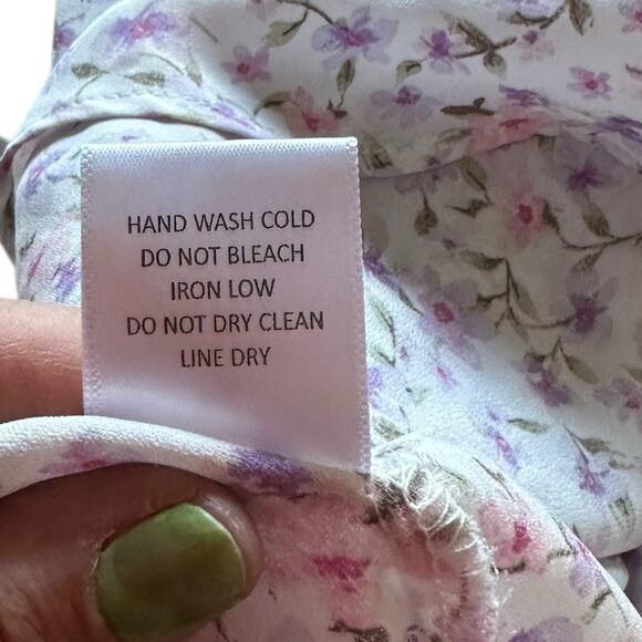 Womens Shirt 1X White Floral Spring Break Delicate Cottagecore Feminine Prairie - Picture 6 of 8